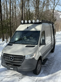 Atlas Marchepieds Mercedes Sprinter, vue de face