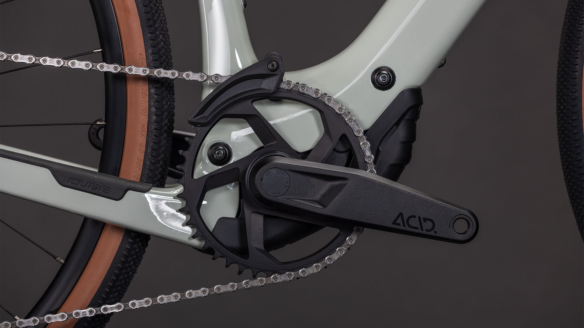 Cube Nuroad Hybrid C:62 Race 400X, pédalier