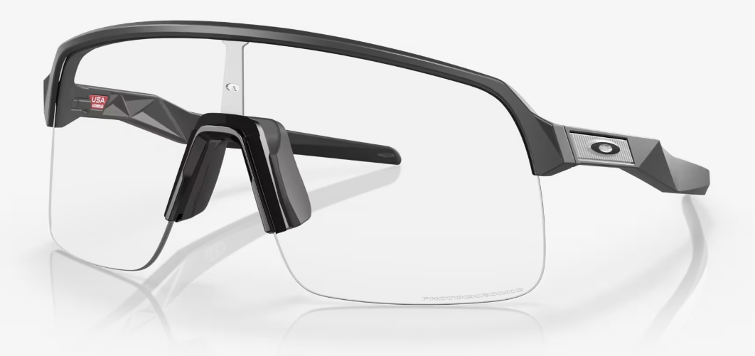 Lunettes Oakley Sutro Lite, coloris CLAIR - PHOTOCHROMIQUE