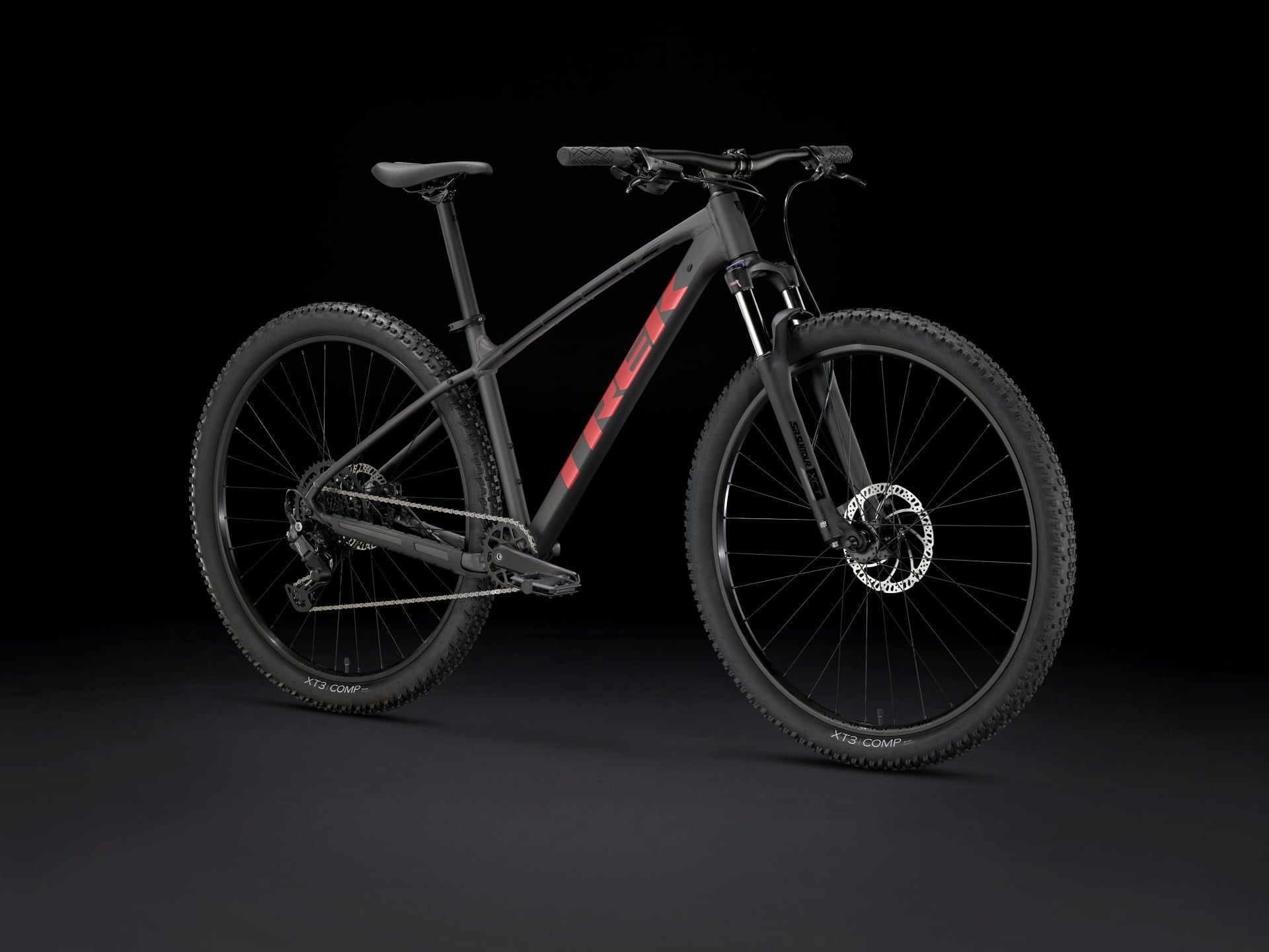 Trek Marlin 5 Gen 3, trois-quarts avant