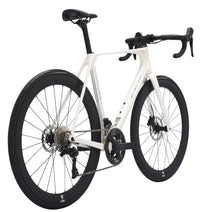 Sava Pulse R7.2, trois-quarts arrière