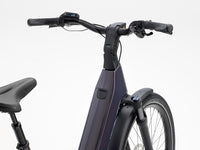 Vélo hybride électrique Trek Charter+ 4 Lowstep 2027, cockpit