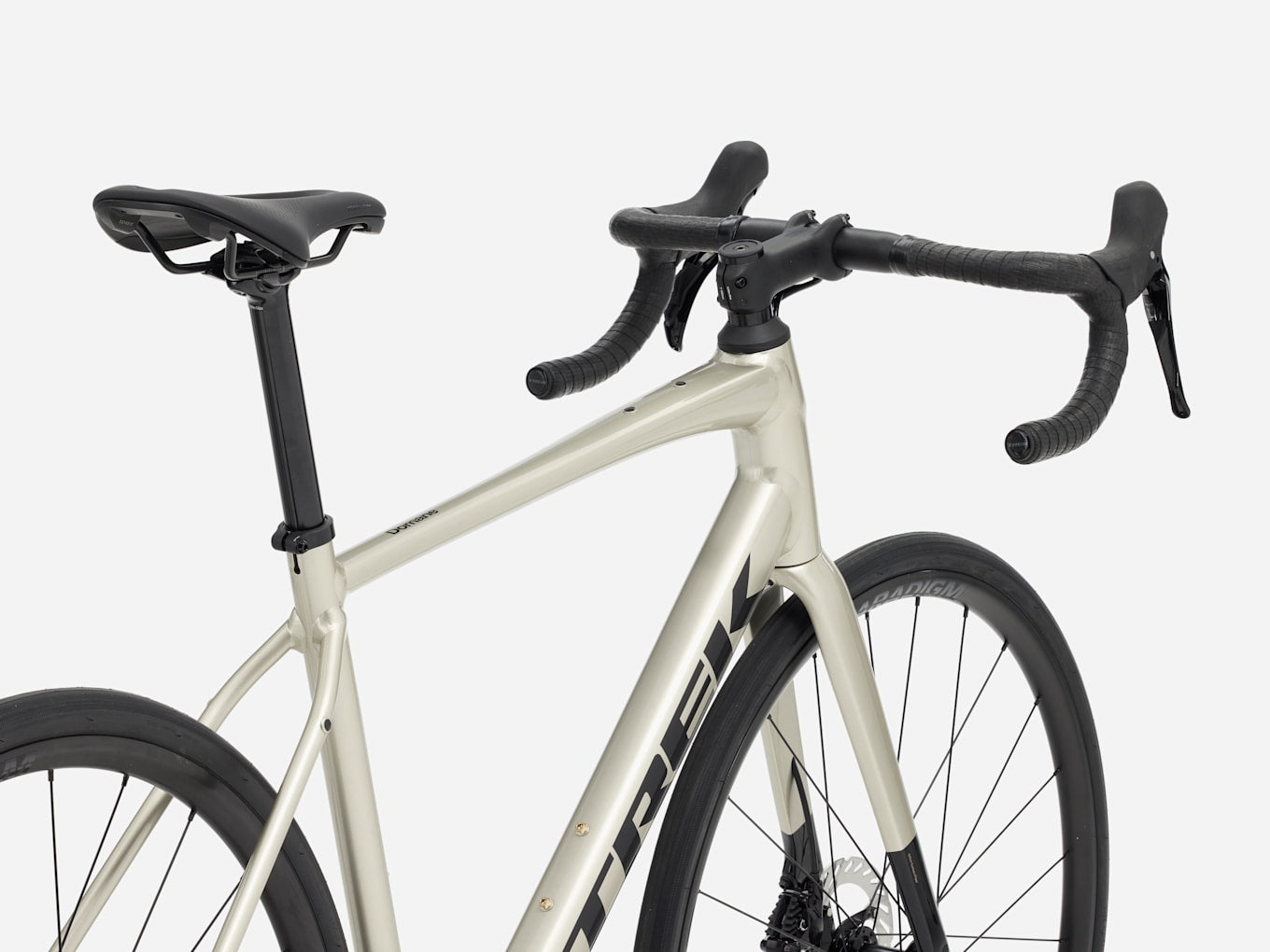 Vélo Trek Domane AL 5 4e génération 2027, cockpit