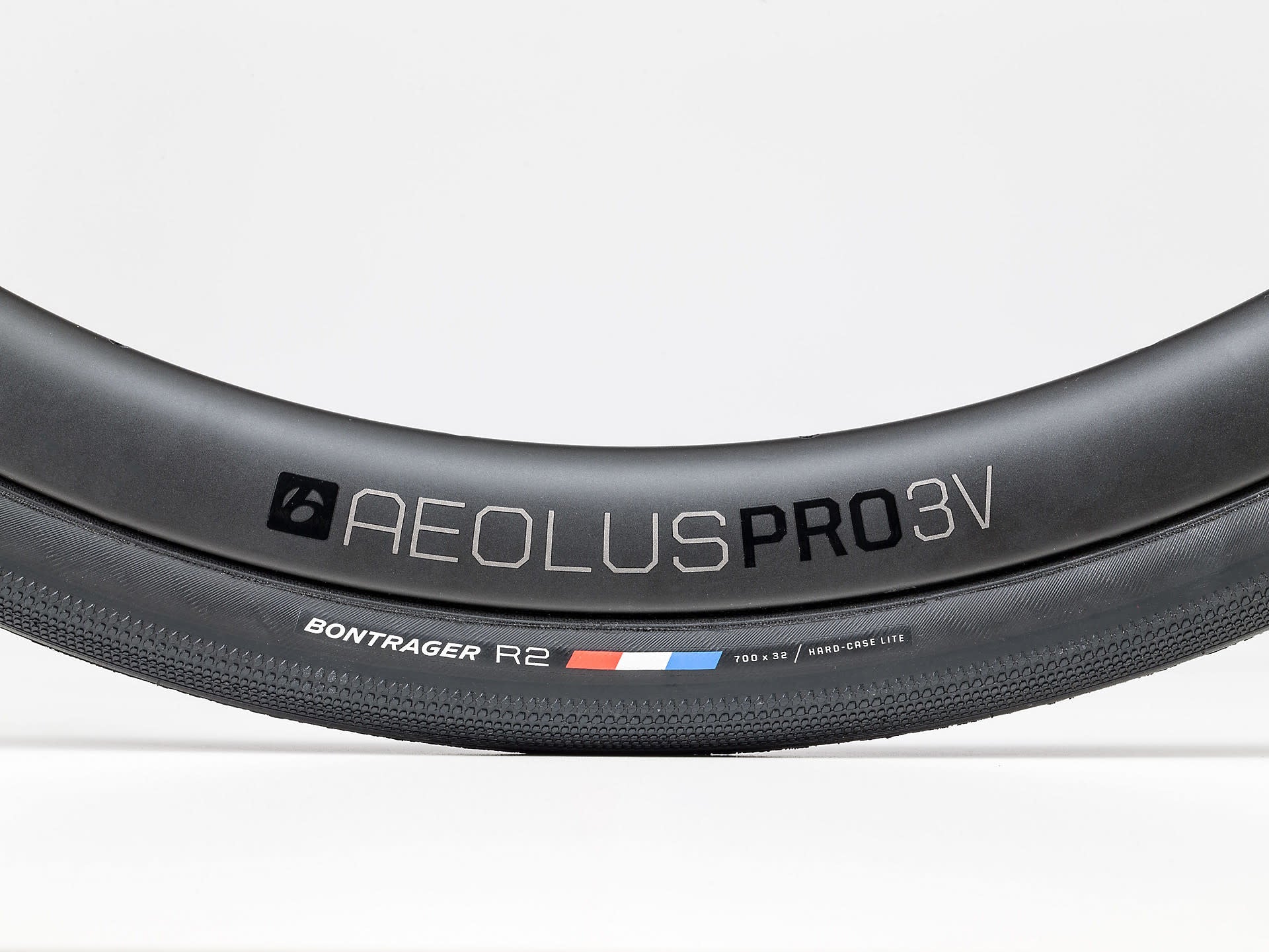 Pneu Bontrager R2 Hard-Case Lite, détail produit