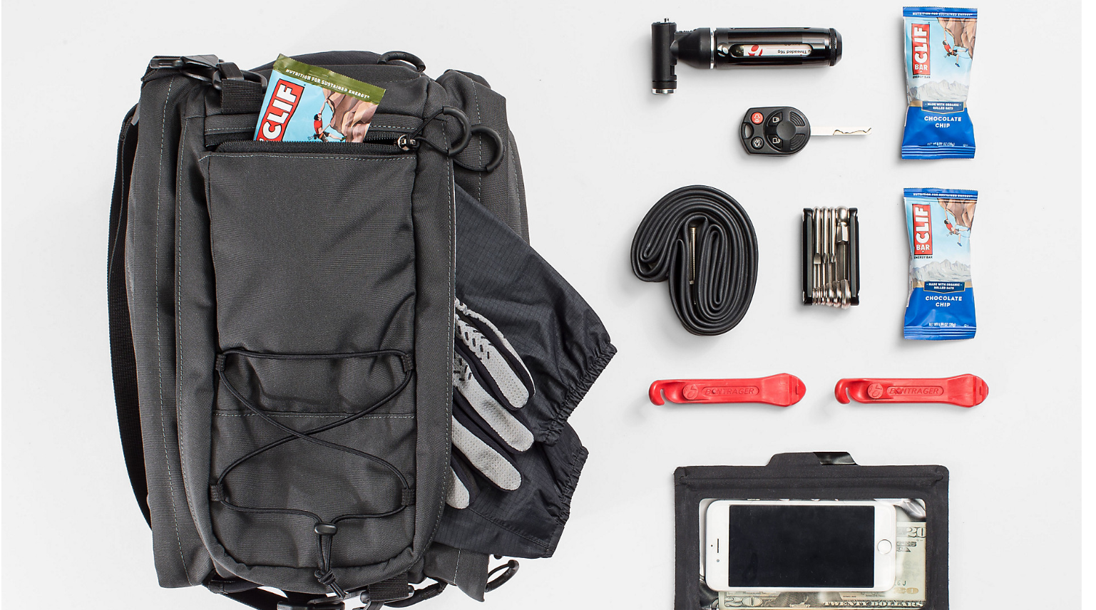 Sacoche arrière Bontrager MIK Utility avec sacoches 36L, contenu